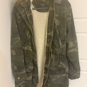 Abercrombie & Fitch Women's Green Camouflage Jacket